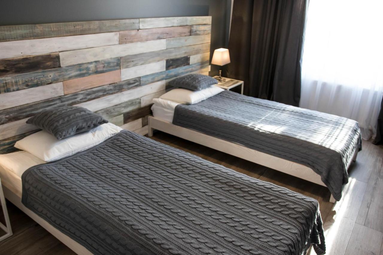 Hotel "Дальний Кордон" à Moshchanytsya Extérieur photo