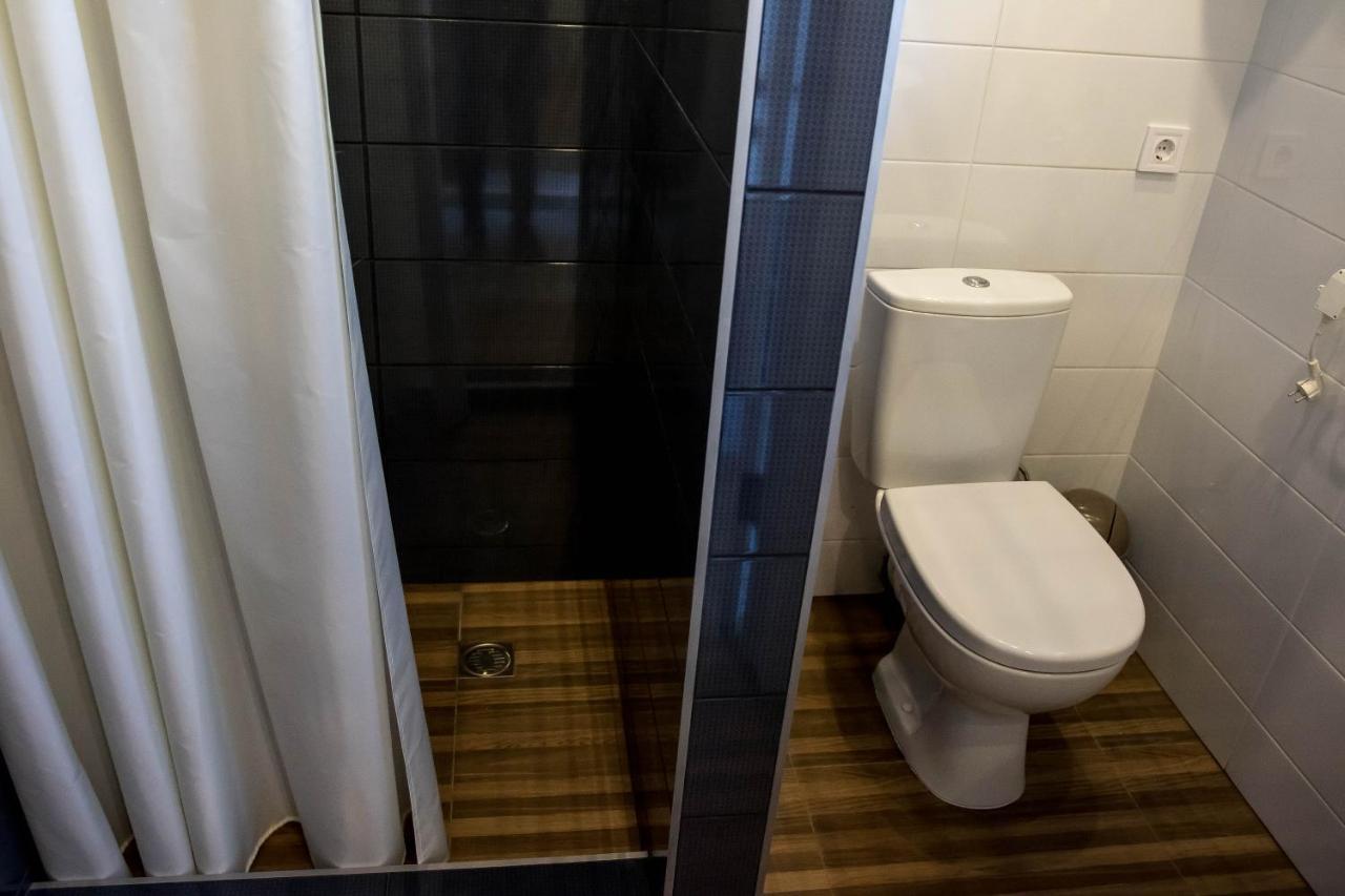 Hotel "Дальний Кордон" à Moshchanytsya Extérieur photo