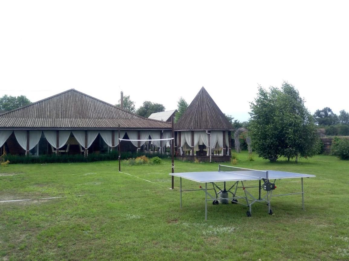 Hotel "Дальний Кордон" à Moshchanytsya Extérieur photo